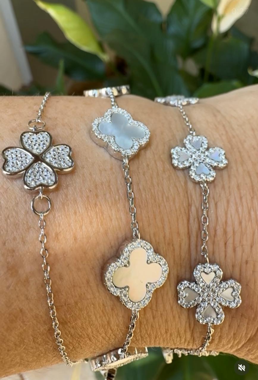 Pulseira Trevo Corações Madrepérola e Zircônias