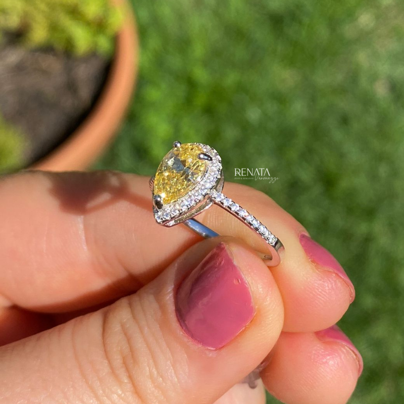 Anel Gota Pedra Yellow Prata 925