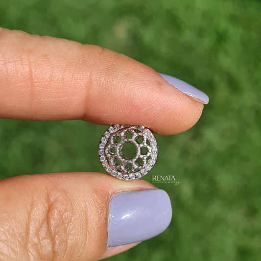 Berloque Flor Vazada Bordado Zirconia Prata 925