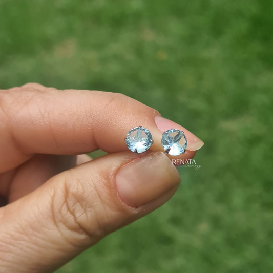 Brinco Redondo Zirconia Azul Claro Prata 925