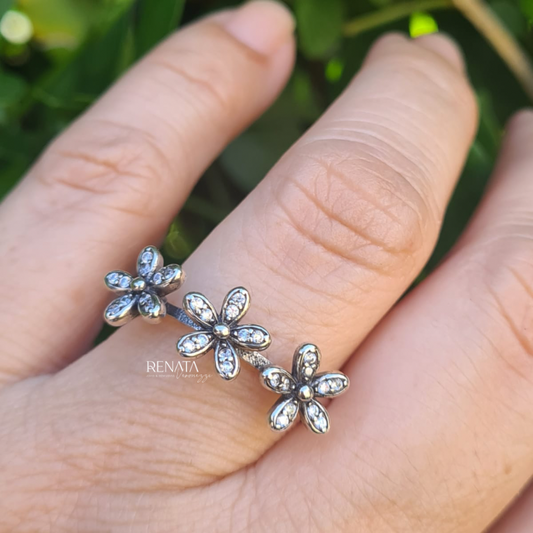 Anel 3 Flores Zirconia Prata 925